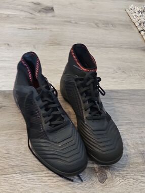 Adidas Predator Mens Turf Shoes Size 6.5